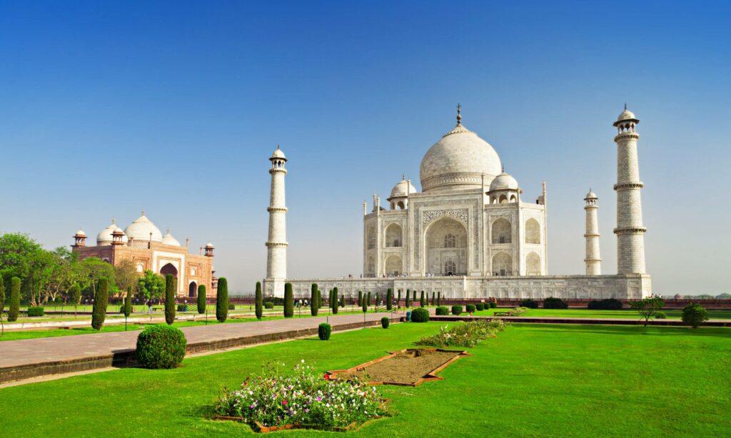 Taj Mahal en Agra, India, uno de los monumentos más emblemáticos del mundo.