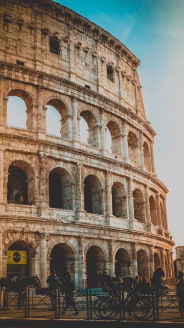 VIAJES POR EUROPA, MONUMENTOS